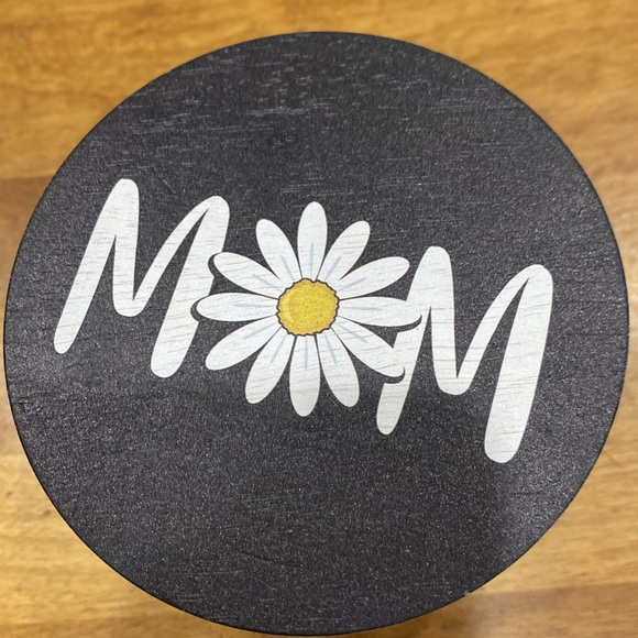 NWOT.  Sand + Fog, 12oz., jar candle. - Picture 3 of 11